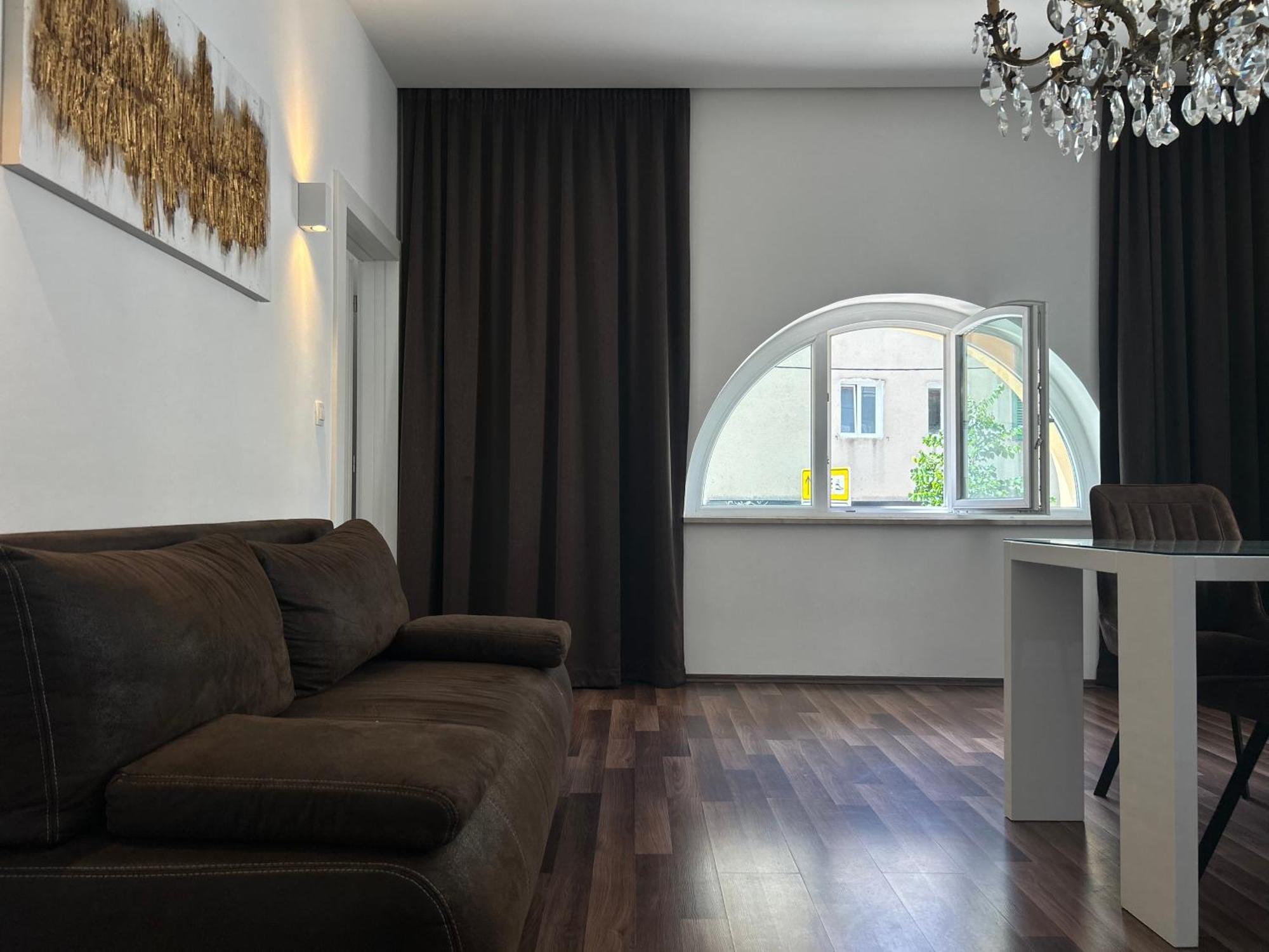 Marton & Martinis Superior Apartments - Spacious One-Room Apartments - Excellent Location Within Walking Distance Of Diocletian'S Palace And Bacvice Beach - The Best Restaurants Within Walking Distance - Buralux Properties Split Exterior foto