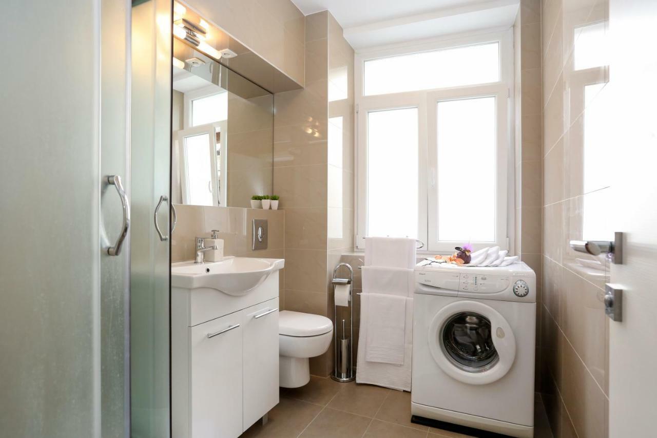 Marton & Martinis Superior Apartments - Spacious One-Room Apartments - Excellent Location Within Walking Distance Of Diocletian'S Palace And Bacvice Beach - The Best Restaurants Within Walking Distance - Buralux Properties Split Exterior foto