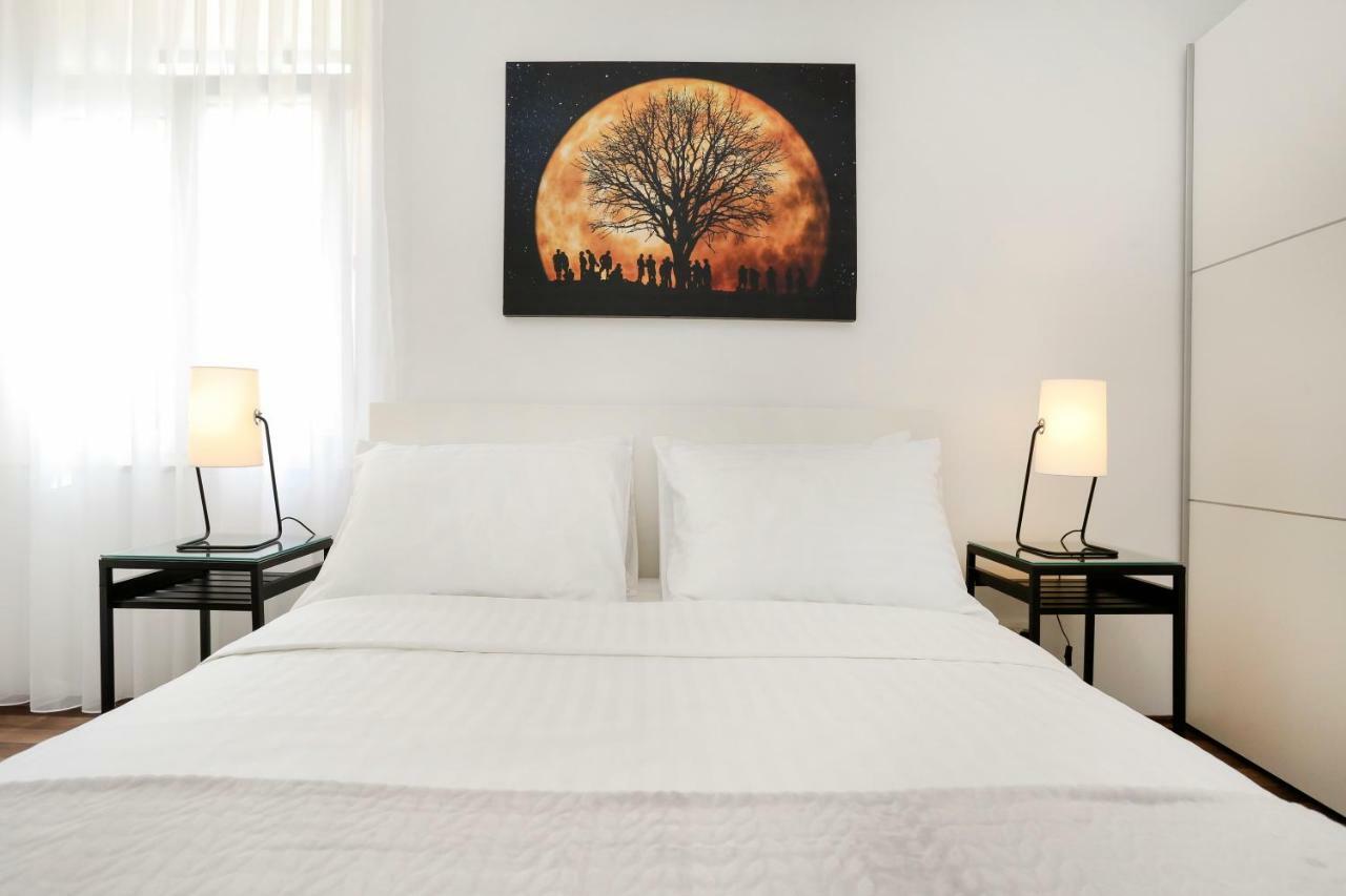 Marton & Martinis Superior Apartments - Spacious One-Room Apartments - Excellent Location Within Walking Distance Of Diocletian'S Palace And Bacvice Beach - The Best Restaurants Within Walking Distance - Buralux Properties Split Exterior foto