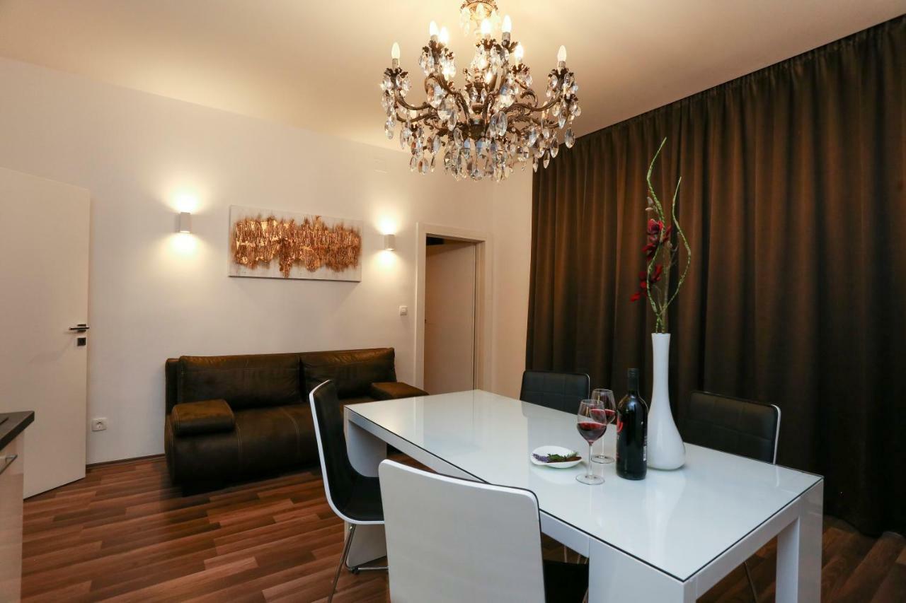 Marton & Martinis Superior Apartments - Spacious One-Room Apartments - Excellent Location Within Walking Distance Of Diocletian'S Palace And Bacvice Beach - The Best Restaurants Within Walking Distance - Buralux Properties Split Exterior foto