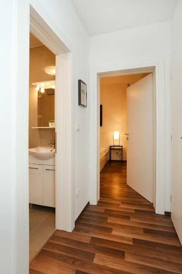 Marton & Martinis Superior Apartments - Spacious One-Room Apartments - Excellent Location Within Walking Distance Of Diocletian'S Palace And Bacvice Beach - The Best Restaurants Within Walking Distance - Buralux Properties Split Exterior foto